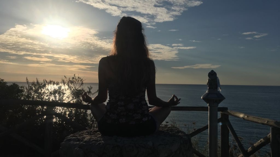 yoga-instructor-beverly-hills