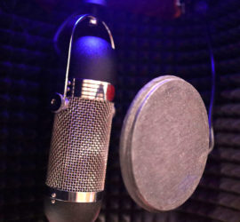 Microfono emanuela selva voice over actress beverly hills la